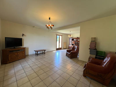 Maison - 214 m² - 7 pièces