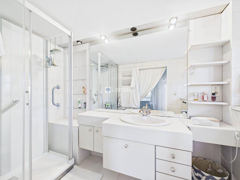 Appartement - 200 m² - 7 pièces