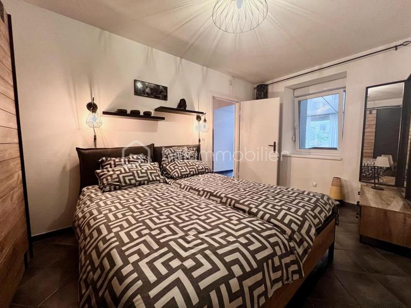 Appartement - 80 m² - 3 pièces