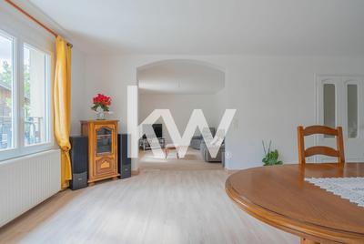 Maison - 250 m² - 8 pièces