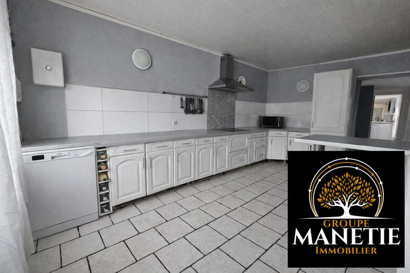 Maison - 182 m² - 7 pièces