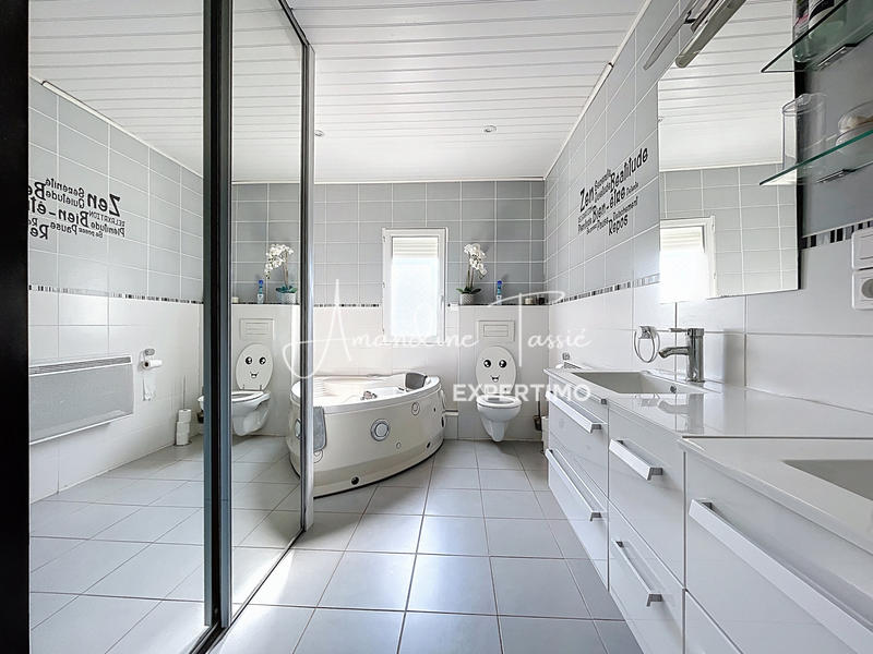 Maison - 145 m² - 6 pièces