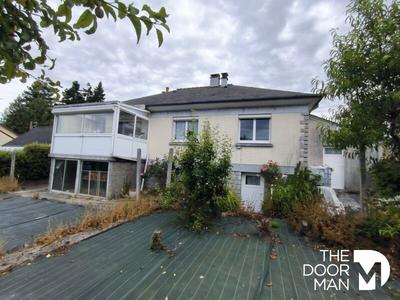 Maison - 95 m² - 5 pièces