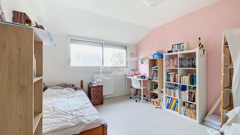 Maison - 215 m² - 9 pièces