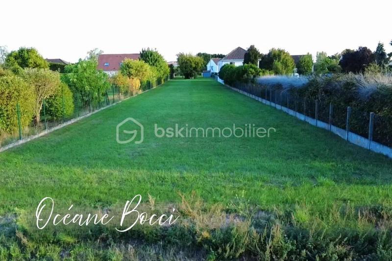Terrain constructible - 2 111 m²