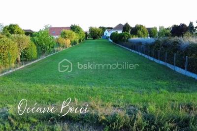Terrain constructible - 2 111 m²