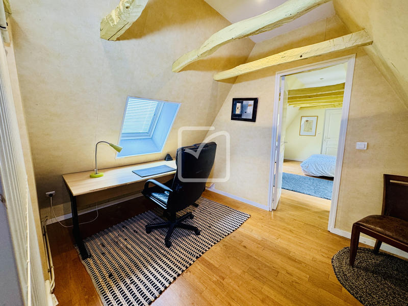 Maison - 276 m² - 8 pièces