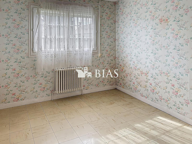 Maison - 93 m² - 4 pièces