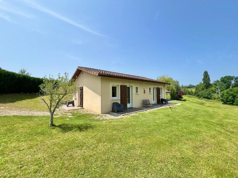 Local commercial - 1 200 m² - 20 pièces