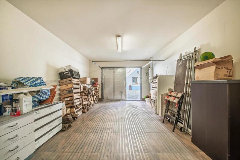 Maison - 308 m² - 11 pièces