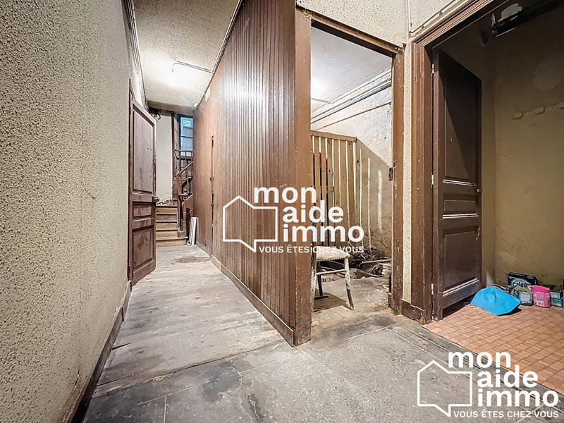 Maison - 300 m² - 12 pièces