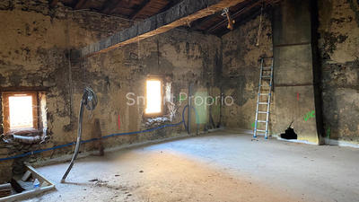 Appartement - 100 m² - 2 pièces