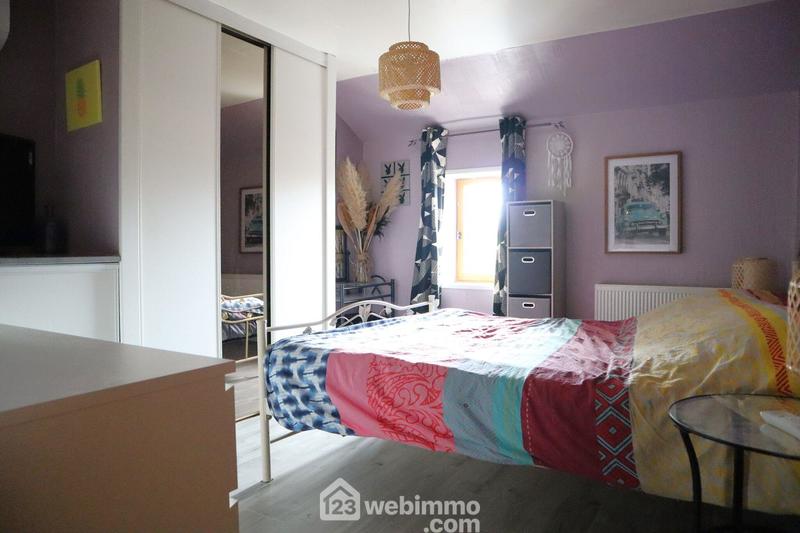 Maison - 229 m² - 8 pièces