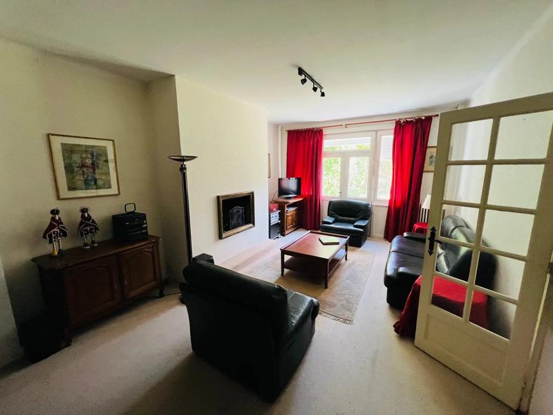 Maison - 207 m² - 8 pièces