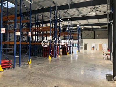 Local d'activités - 1 445 m²