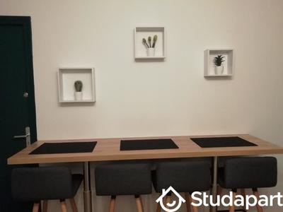 Chambre - 10 m² - 1 pièce