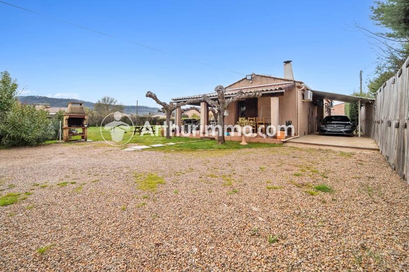 Maison - 90 m² - 3 pièces