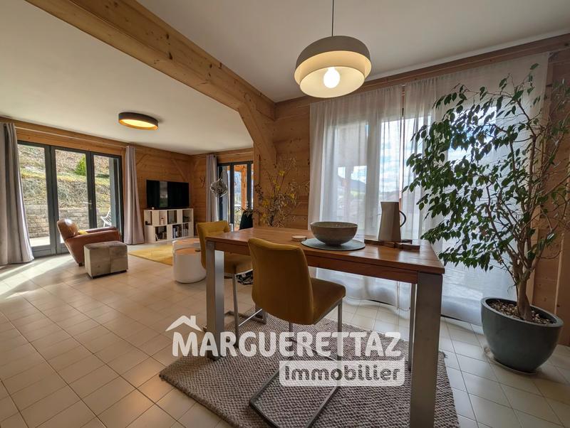 Maison - 108 m² - 4 pièces