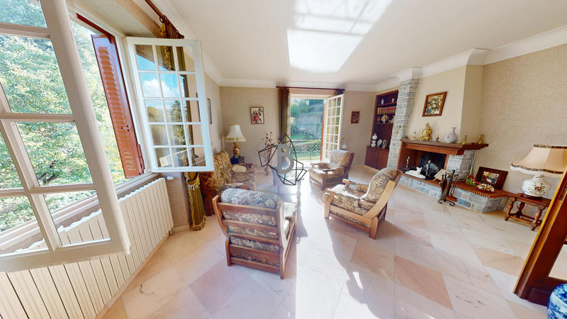 Appartement - 96 m² - 4 pièces