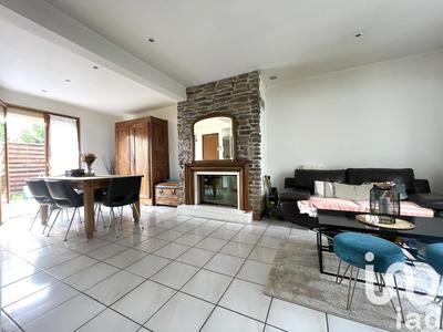 Maison - 122 m² - 6 pièces