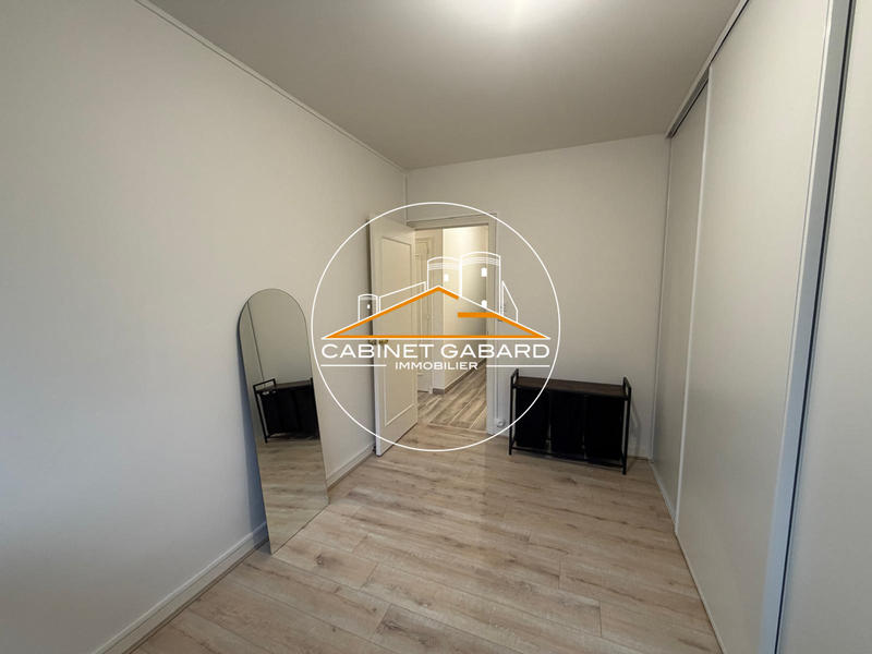 Appartement - 93 m² - 4 pièces