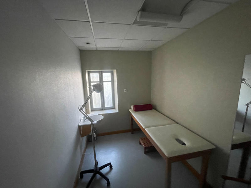 Local d'activité / Entrepôt - 339 m² - 6 pièces