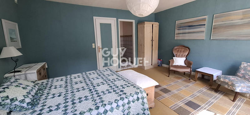 Demeure - 319 m² - 11 pièces