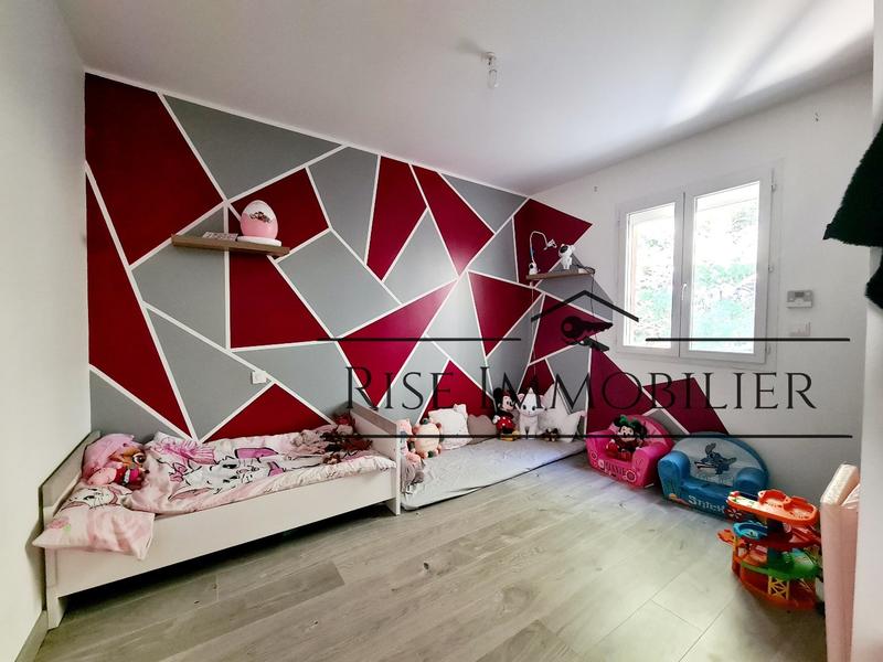 Maison - 93 m² - 4 pièces