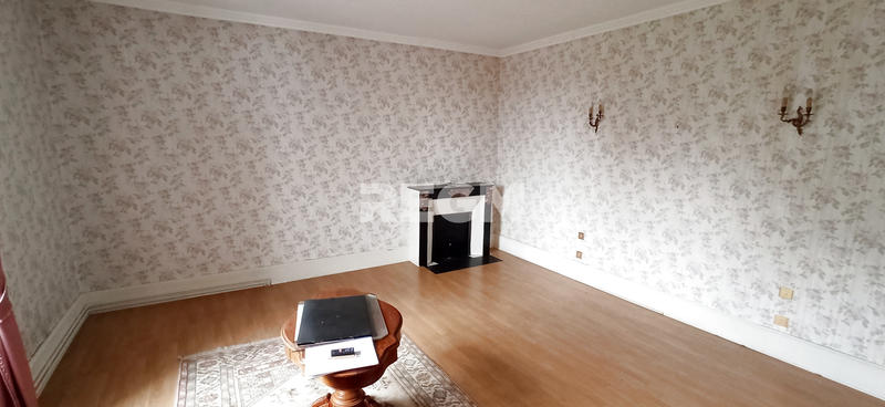 Propriété - 229 m² - 8 pièces