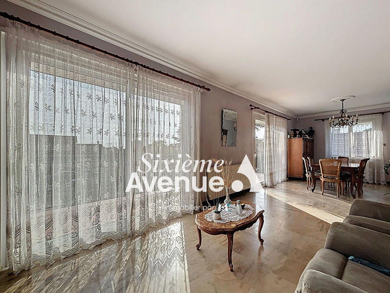 Maison - 88 m² - 4 pièces