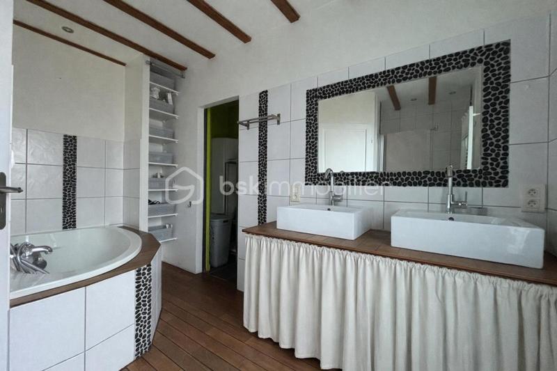 Maison en pierre - 153 m² - 5 pièces