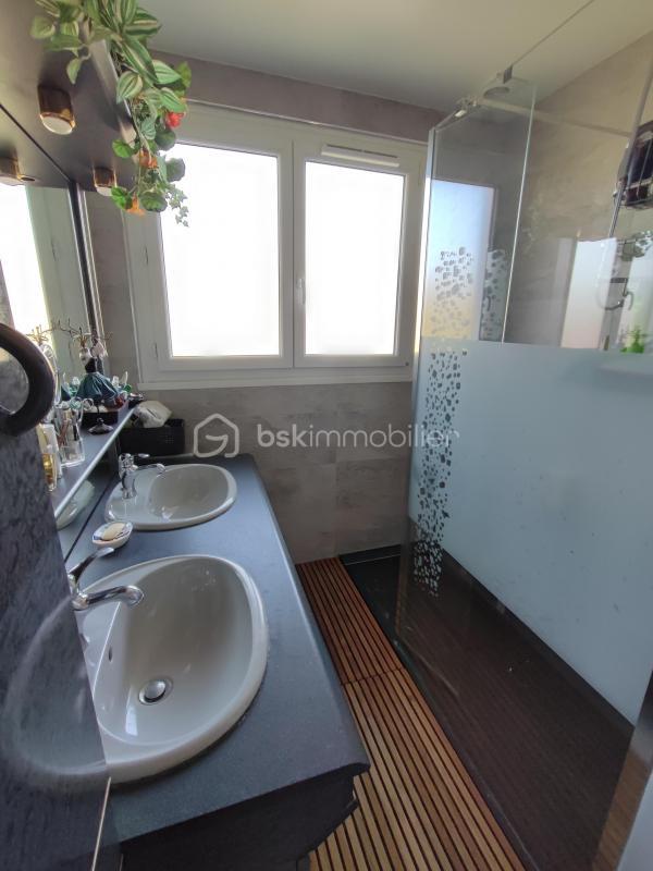 Maison en pierre - 160 m² - 9 pièces