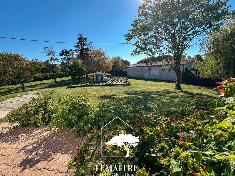 Maison - 288 m² - 10 pièces