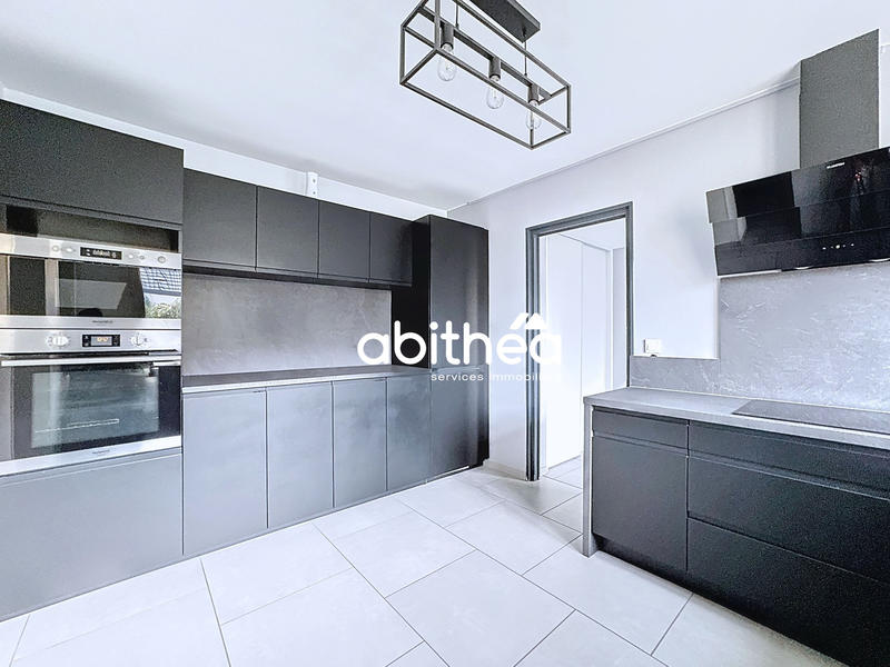 Maison - 105 m² - 5 pièces