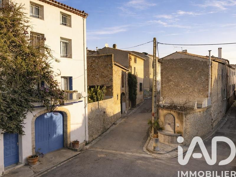 Maison - 225 m² - 9 pièces