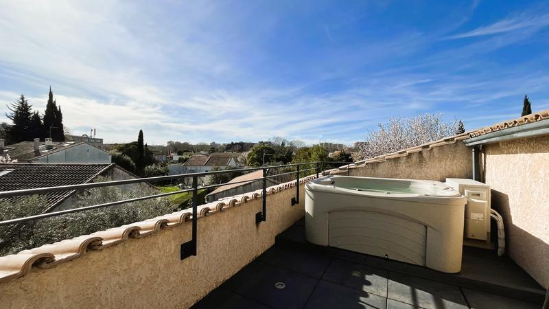 Maison - 163 m² - 6 pièces