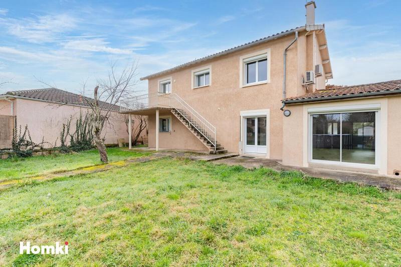 Maison - 210 m² - 7 pièces