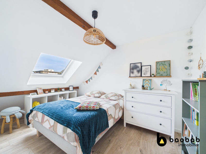 Appartement - 94 m² - 5 pièces