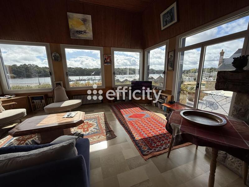 Maison - 200 m² - 7 pièces