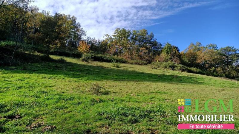 Terrain constructible - 1 400 m²