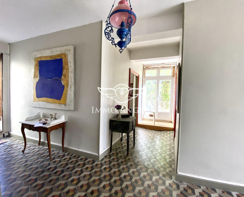 Maison - 185 m² - 7 pièces