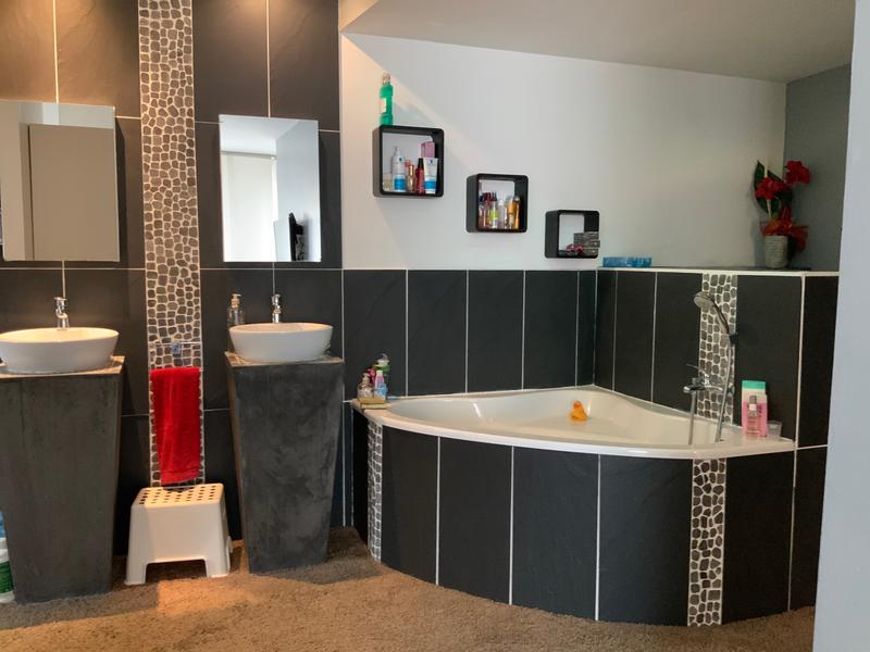 Maison - 460 m² - 11 pièces