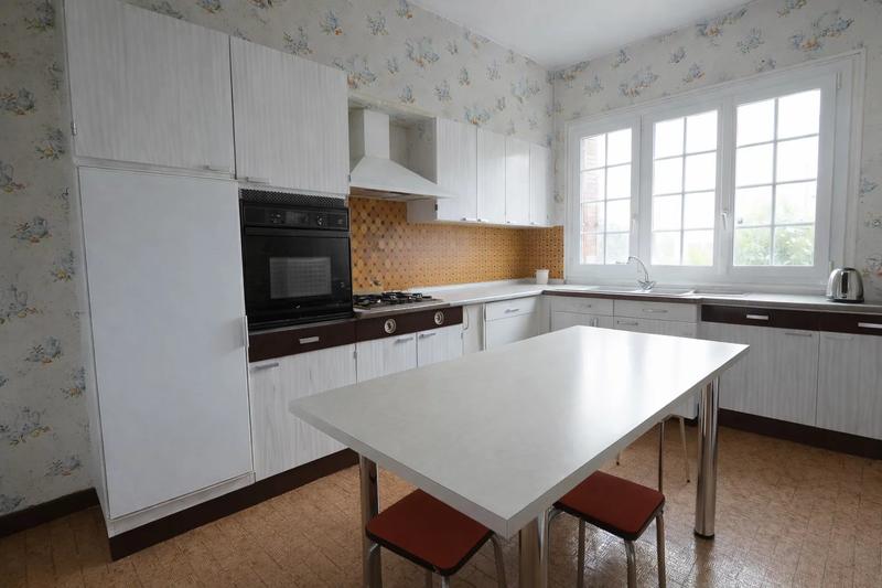 Maison - 230 m² - 8 pièces