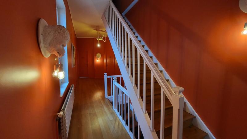 Maison - 305 m² - 10 pièces