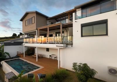 Maison d'architecte - 139 m² - 5 pièces