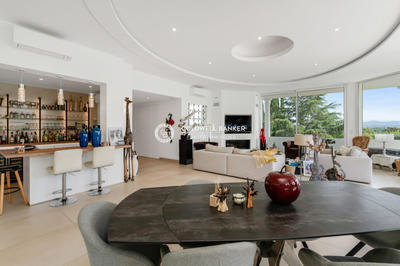 Maison - 450 m² - 8 pièces