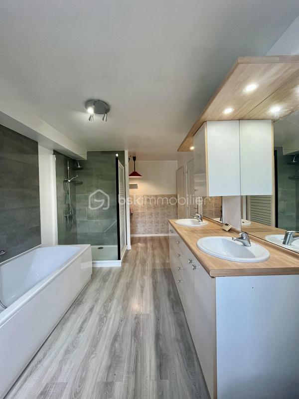 Maison de village - 128 m² - 6 pièces