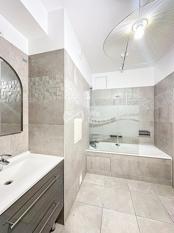 Appartement - 100 m² - 4 pièces