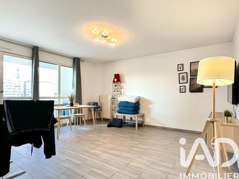 Appartement - 95 m² - 5 pièces