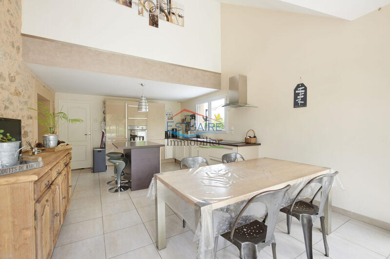 Maison - 174 m² - 5 pièces